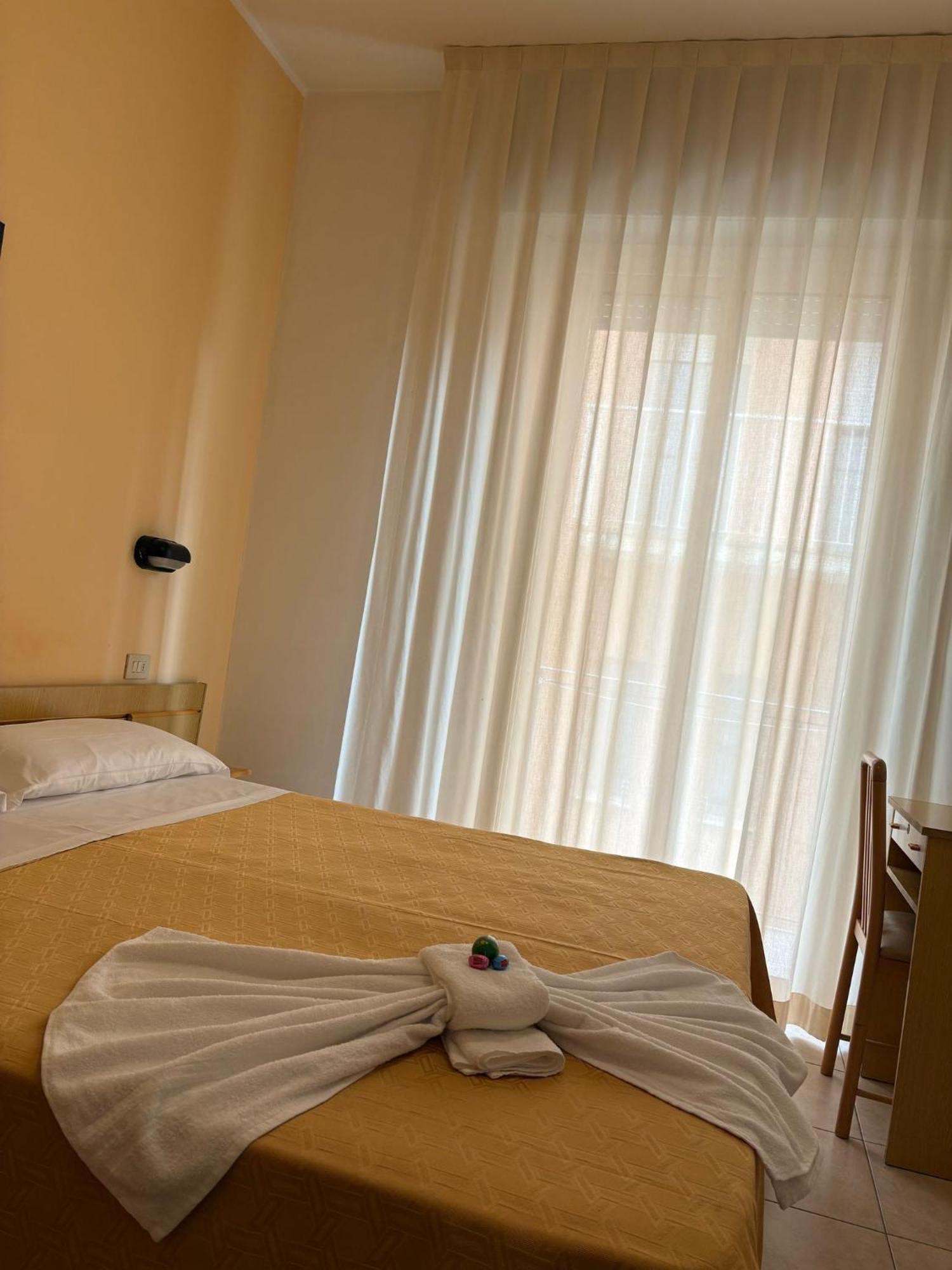 Hotel Sport Rimini Buitenkant foto