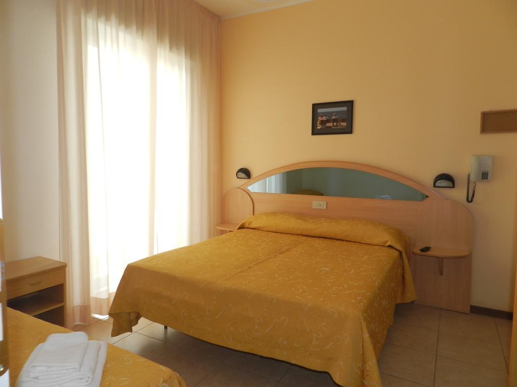 Hotel Sport Rimini Buitenkant foto