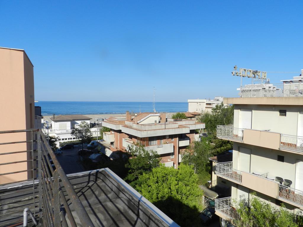 Hotel Sport Rimini Buitenkant foto
