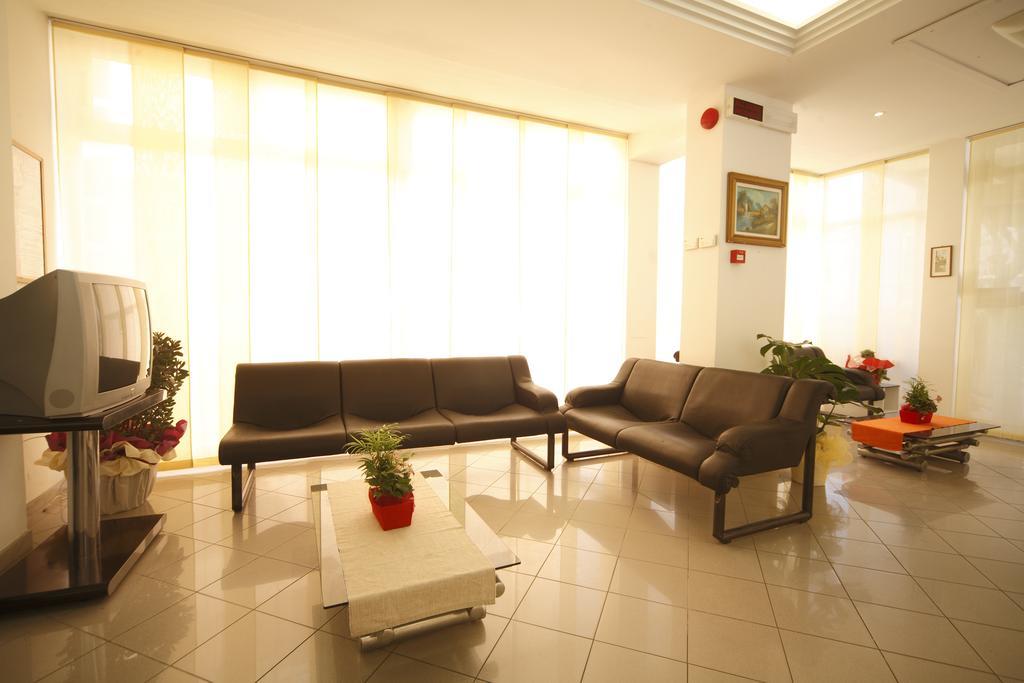 Hotel Sport Rimini Buitenkant foto