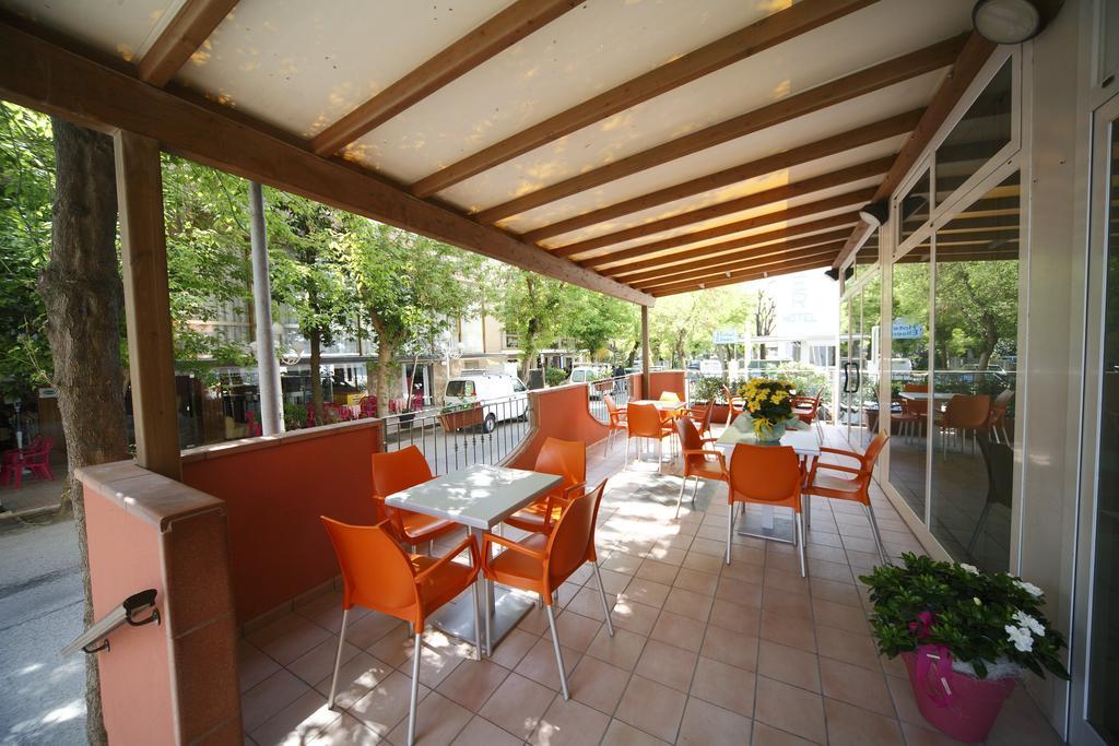 Hotel Sport Rimini Buitenkant foto
